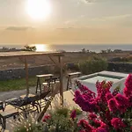 Apartamento Avra With Sunset View & Hot Tub In