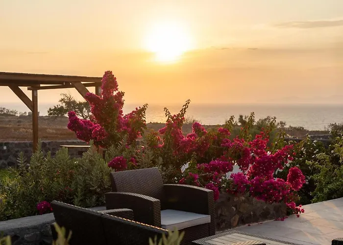 Апартаменты Avra With Sunset View & Hot Tub In