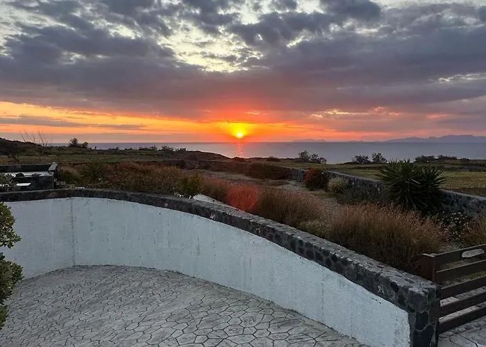 Апартаменты Avra With Sunset View & Hot Tub In *