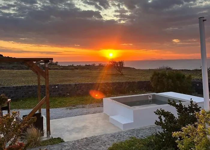 Апартаменты Avra With Sunset View & Hot Tub In