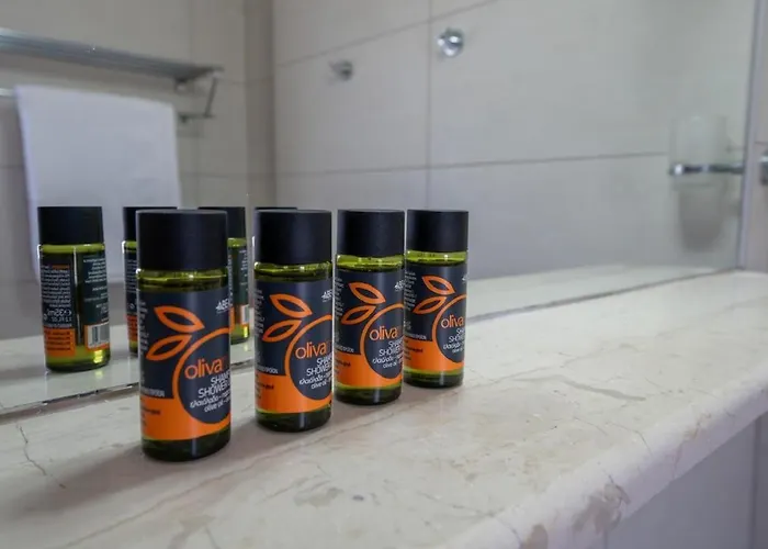 Avra With Sunset View & Hot Tub In Ия