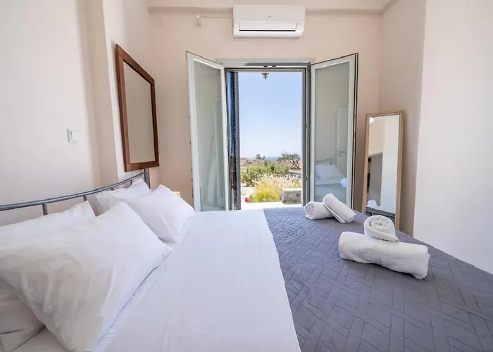 Avra With Sunset View & Hot Tub In Апартаменты *