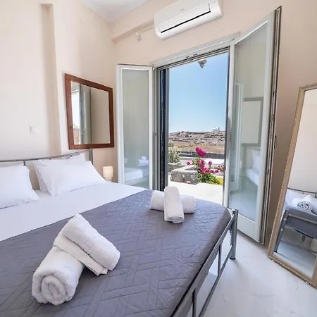 Apartment Avra With Sunset View & Hot Tub In Ia