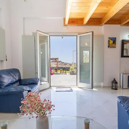 Apartment Avra With Sunset View & Hot Tub In *