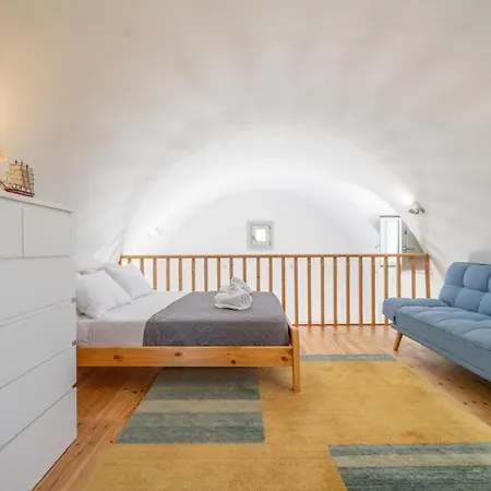 Apartment Avra With Sunset View & Hot Tub In *