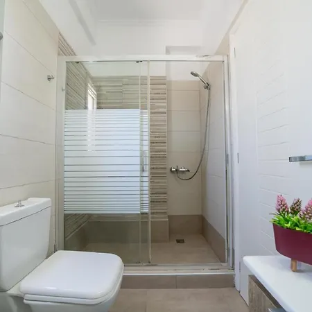 Avra With Sunset View & Hot Tub In Apartment Oia (Santorini)