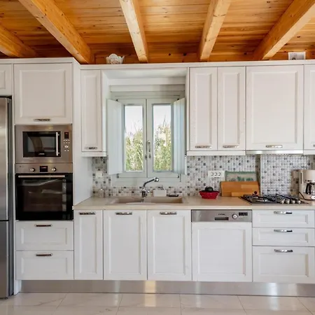 Avra With Sunset View & Hot Tub In * Oia (Santorini)