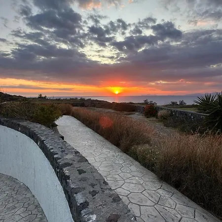 Apartmán Avra With Sunset View & Hot Tub In Oia