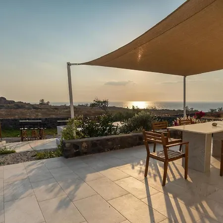 Avra With Sunset View & Hot Tub In Apartmán *